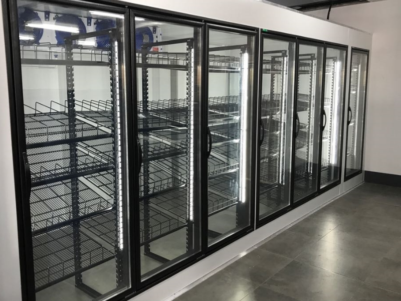 fridge, freezers, walk-in fridge